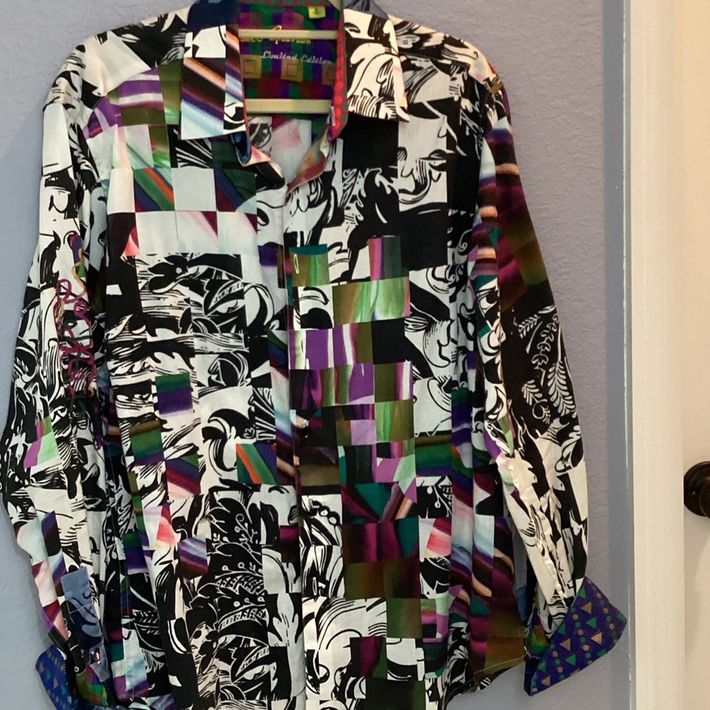 Robert Graham Limited Edition Multicolor Graphic Button-Up Shirt